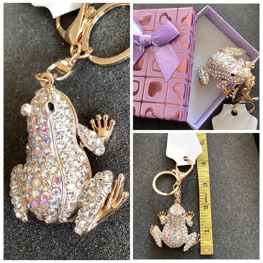 🍁 NWT Sparkling Iridescent Crystal 3-D Frog Keychain or Bag Charm